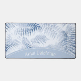 Lush Serene Blue Ferns Personalisiert Schreibtischunterlage