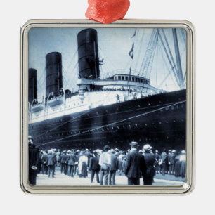 Lusitania im Hafen von New York City Blauton Silbernes Ornament