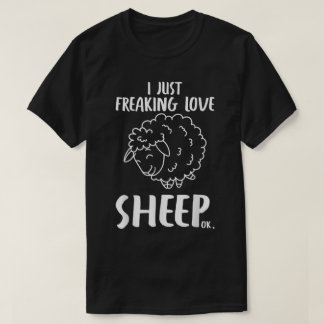 Lustig ich liebe Schaf Cartoon-Design T-Shirt