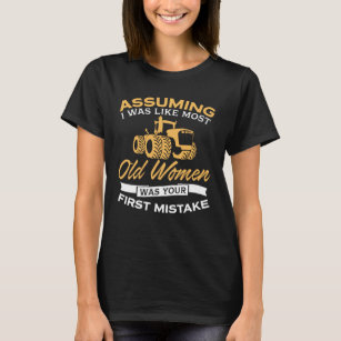 Lustige alte Frauen, die Liebhaber bewirtschaften T-Shirt