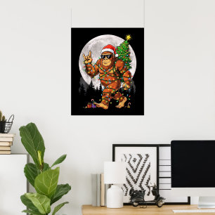 Lustige Bigfoot-Weihnachtslichter und Mond Poster