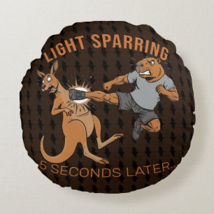 Lustige Capybara vs Kangaroo Leichtes Sparring MMA Rundes Kissen