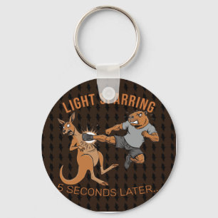 Lustige Capybara vs Kangaroo Leichtes Sparring MMA Schlüsselanhänger
