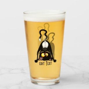 Lustige Cartoonfigur einer Katze auf dem Kopf Glas