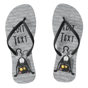 Lustige Cartoonfigur: Katze auf dem Kopf Flip Flops