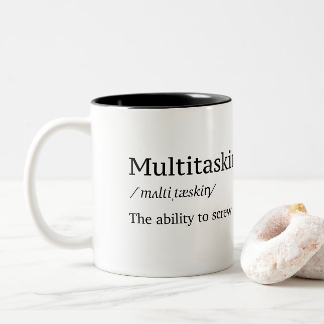 Lustige Definition des Multitaskings Zweifarbige Tasse (Mit Donut)