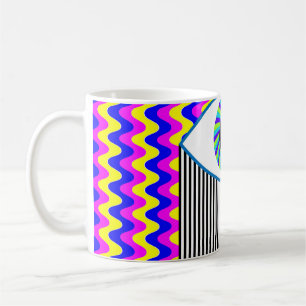 Lustige digitale Kunst mit allsehenden Auge mit me Kaffeetasse