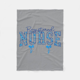 Lustige examinierte Krankenschwester Rn Tag der Kr Fleecedecke