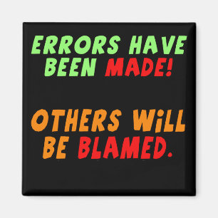 Lustige Fehler machten T - Shirt-Geschenke Magnet