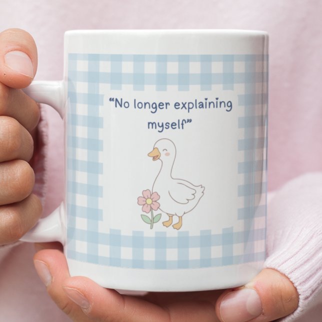 Lustige Gans mit Blauem Gingham Charme Kaffeetasse ("No longer explaining myself" funny goose mug)