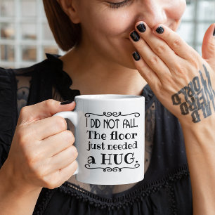 Lustige Geschenke zum Umarmen auf dem Boden Tasse
