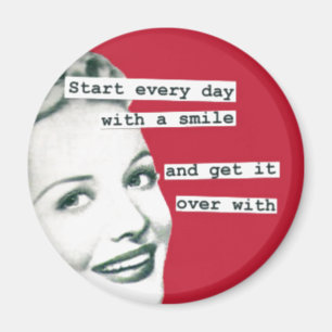 Lustige glückliche Hausfrau Retro-Magnet Magnet