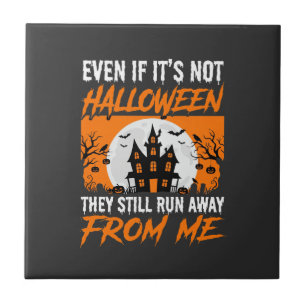 Lustige Halloween-Spookhaus-Zitat-Grafik Fliese