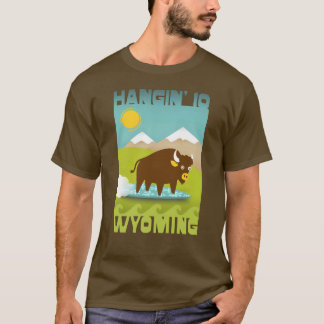 Lustige hängende 10 Surfen Büffel Berge Wyoming T-Shirt