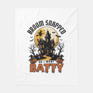 Lustige Hexe Halloween Spukhaus Batty Grafik Fleecedecke