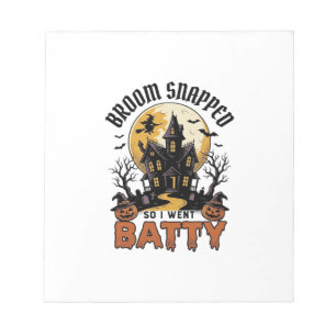 Lustige Hexe Halloween Spukhaus Batty Grafik Notizblock