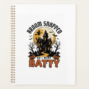 Lustige Hexe Halloween Spukhaus Batty Grafik Planer