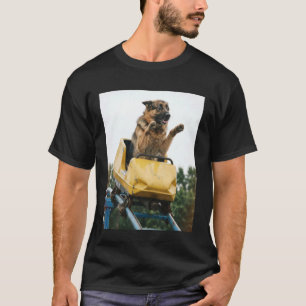 Lustige Hund Achterbahn Meme Alberne Grafik Deutsc T-Shirt