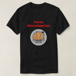 Lustige Kartoffel mit glücklichem Gesicht T-Shirt