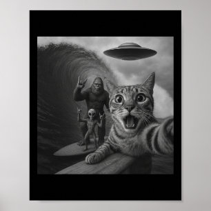 Lustige Katze surft Selfie mit UFO-Riesenwelle Ali Poster