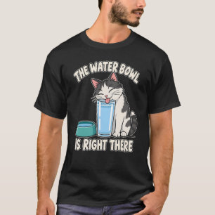 Lustige Katze trinkt aus Ihrem Glas - Humor für Ka T-Shirt