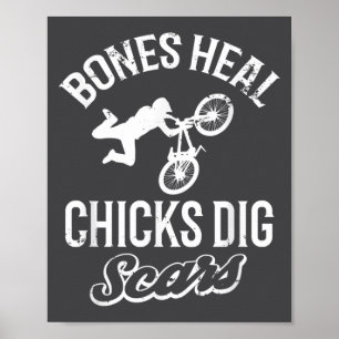 Lustige Knochen heilen Hühner graben S Bmx-Fahren Poster