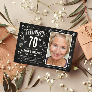 Lustige Kreidetafel-Doodle-Foto-Überraschung 70. G Einladung