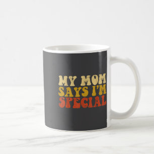 Lustige Mutter sagt besonderen Söhnen Töchtern Kaffeetasse