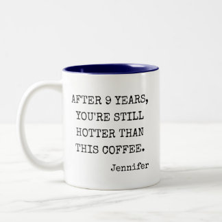 Lustige persönliche 9. Hochzeitstag Zweifarbige Tasse