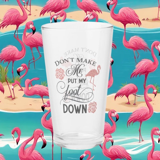 lustige rosa Flamingo Wortart Glas (Von Creator hochgeladen)
