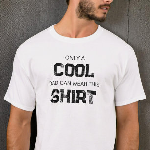 Lustige Schwarz-Weiß-Typografie-Quote Cooler Vater T-Shirt