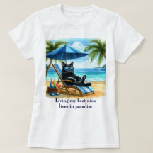 Lustige schwarze Katze in Paradise Beach Time