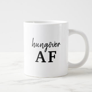 Lustige schwarze Typografie Verkatert AF Jumbo-Tasse