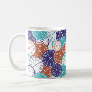 Lustige Seite voller Uhrgesichter Kaffeetasse