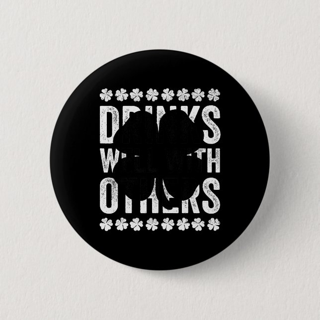 Lustige St. Patricks Day Getränke Mit Anderen Bier Button (Vorderseite)