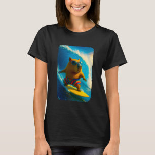 Lustige surfende Capybara in Regenbogen-Shorts T-Shirt