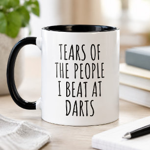 Lustige Tränen von Leuten, die ich beim Dart besie Zweifarbige Tasse