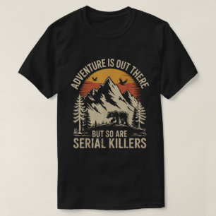 Lustige Wanderabenteuer-Warnung im Vintage-Stil T-Shirt