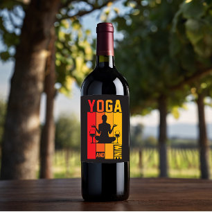 Lustige Yoga- und Wein-Lotus-Position Weinetikett