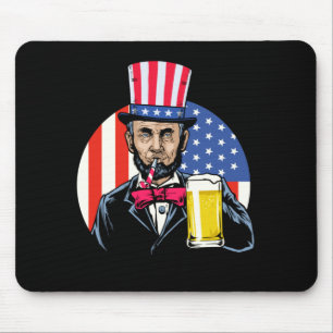 Lustiger 4. Juli Männer Abe Lincoln Trinkt Bier Mousepad