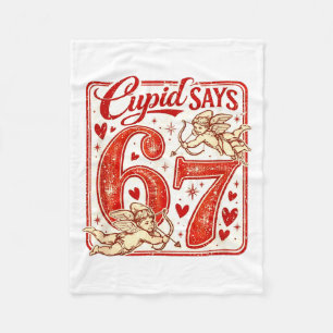 Lustiger 67 Cupid sagt 67 Valentinstag Paar passen Fleecedecke