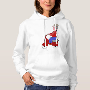Lustiger alter Mann fährt auf rotem Roller Hoodie