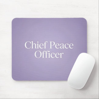 Lustiger ausführender Titel Minimalistisches Lila Mousepad