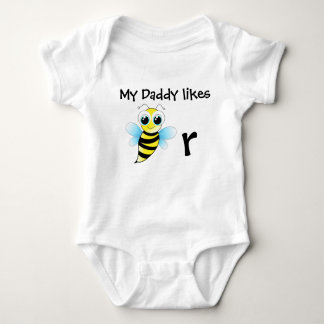 Lustiger Babybienenbodysuit. Mein Vati mag Bier Baby Strampler