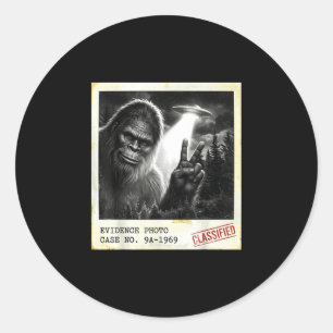 Lustiger Bigfoot-Alien-UFO-Vintage-Beweis-Foto Runder Aufkleber