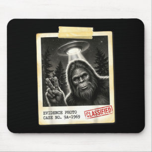 Lustiger Bigfoot-Alien-UFO-Vintage-Beweisfoto  Mousepad