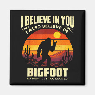 Lustiger Bigfoot Fels Glaubenssonne Sasquatch Camp Magnet