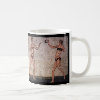 Lustiger Bikini-Strand-Volleyball-alter römischer Tasse