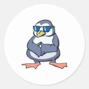 Lustiger blauer Pinguin, der eine Sonnenbrille trä Runder Aufkleber