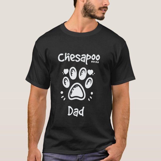 Lustiger Chesapoo-Vater Chesapeake Bay Retriever P T-Shirt (Vorderseite)